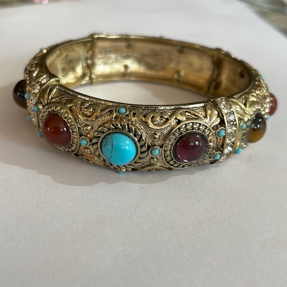 Graziano CN Stretch Bracelet Gold Tone With Faux Turquoise with Simulated Beads - Picture 2 of 9